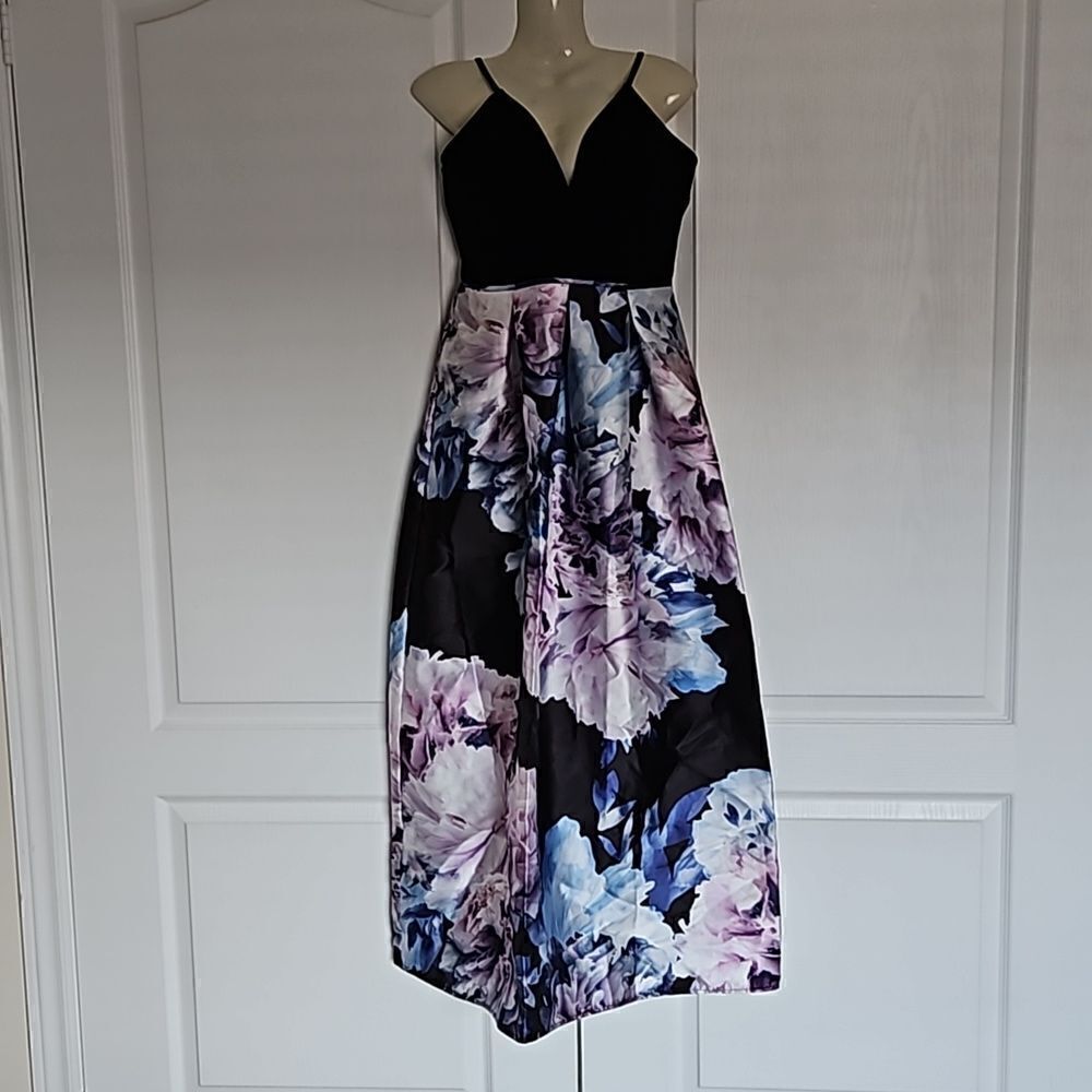 Sweet Storm Women's Floral Spaghetti Straps Maxi Dress Black/Purple Small